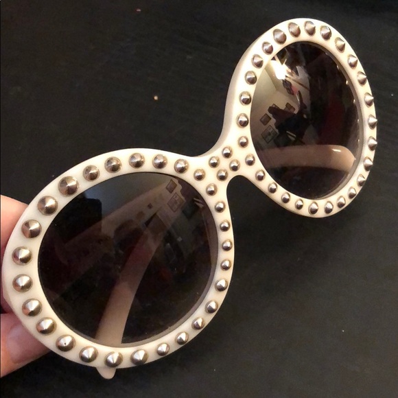 sunglasses with spikes